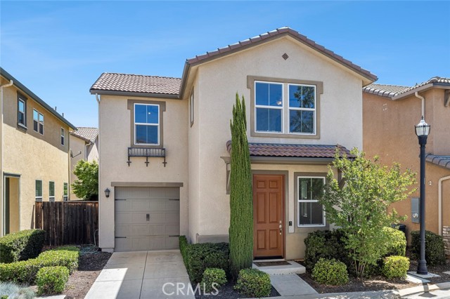 Detail Gallery Image 2 of 28 For 1587 N Strada Way, Clovis,  CA 93619 - 3 Beds | 2/1 Baths