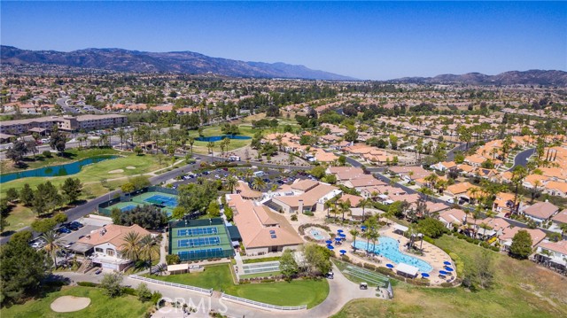 24182 Via Llano, Murrieta CA: https://media.crmls.org/medias/2fbde03a-1dd0-492d-bd69-537df27d9199.jpg