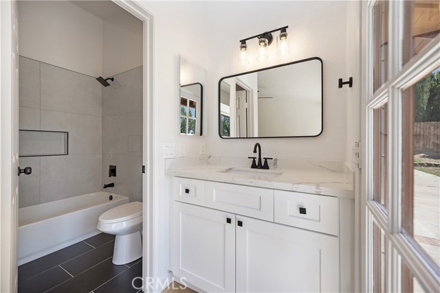 24185 Rimview Road, Moreno Valley CA: https://media.crmls.org/medias/2fbe2dd6-c217-4545-9f97-74dc9056d956.jpg