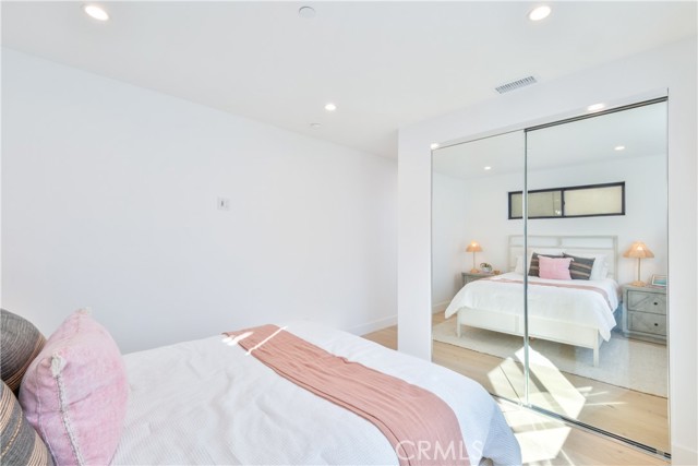 Detail Gallery Image 26 of 54 For 707 2nd St, Hermosa Beach,  CA 90254 - 4 Beds | 4/1 Baths