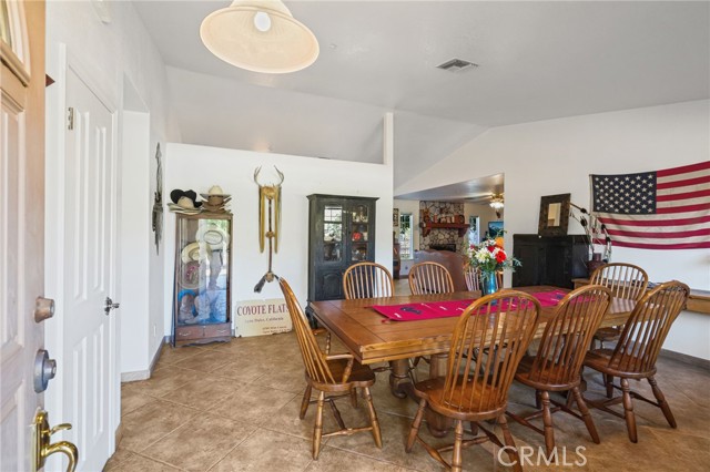 Detail Gallery Image 5 of 53 For 11709 Mint Canyon Rd, Agua Dulce,  CA 91390 - 3 Beds | 3 Baths