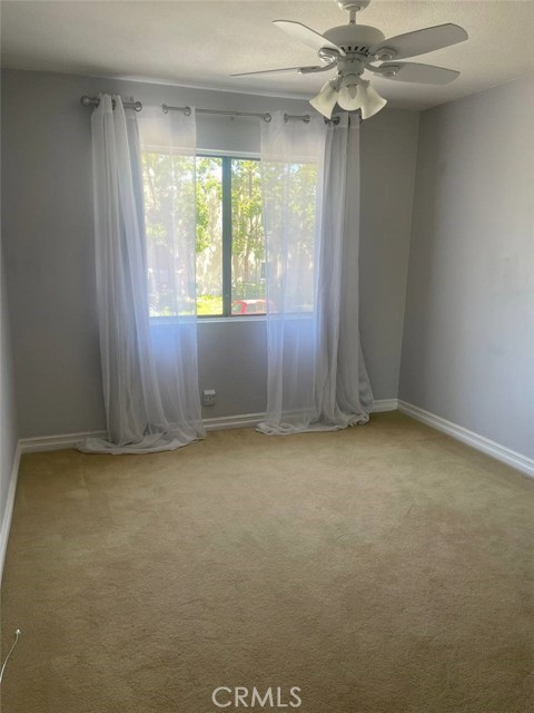 22142 Summit Hill Drive, Lake Forest CA: https://media.crmls.org/medias/2fbf5717-5c61-4656-b57b-01cbee5919d1.jpg