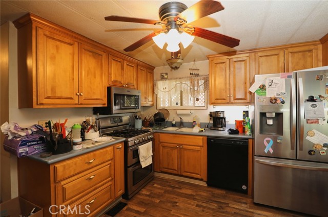 Detail Gallery Image 8 of 43 For 3980 Oak, Clearlake,  CA 95422 - 3 Beds | 2 Baths