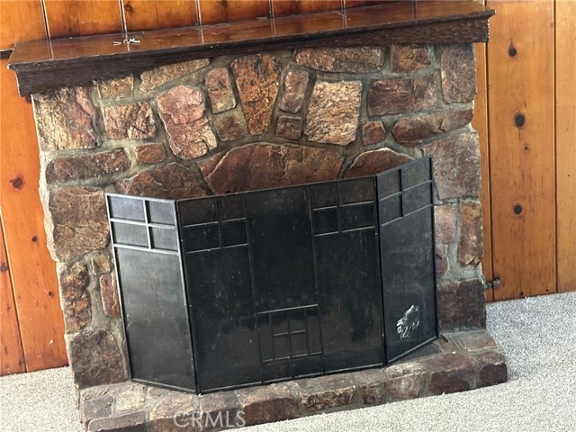 Detail Gallery Image 5 of 20 For 215 Western, Cedar Glen,  CA 92321 - 3 Beds | 1/1 Baths