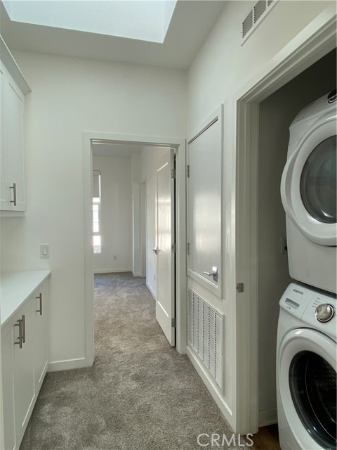2312 Synergy, Irvine CA: https://media.crmls.org/medias/2fbfd083-da91-4e29-bafd-c2ee03ff7497.jpg