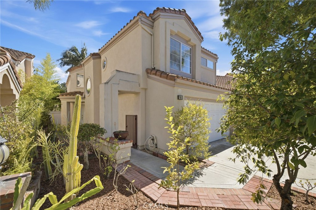 MLS #OC26140497 image #1