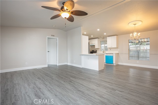 Detail Gallery Image 11 of 43 For 22111 Newport, Riverside,  CA 92313 - 3 Beds | 2 Baths