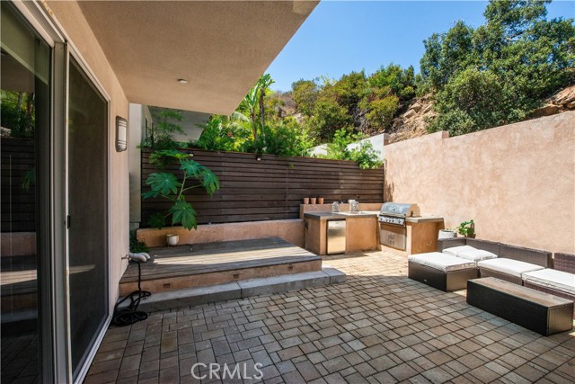 Detail Gallery Image 20 of 23 For 6749 W Gill, Los Angeles,  CA 90068 - 3 Beds | 3/1 Baths