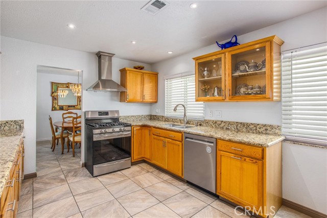 Detail Gallery Image 11 of 31 For 13638 San Leandro Ave, Yucaipa,  CA 92399 - 4 Beds | 2 Baths