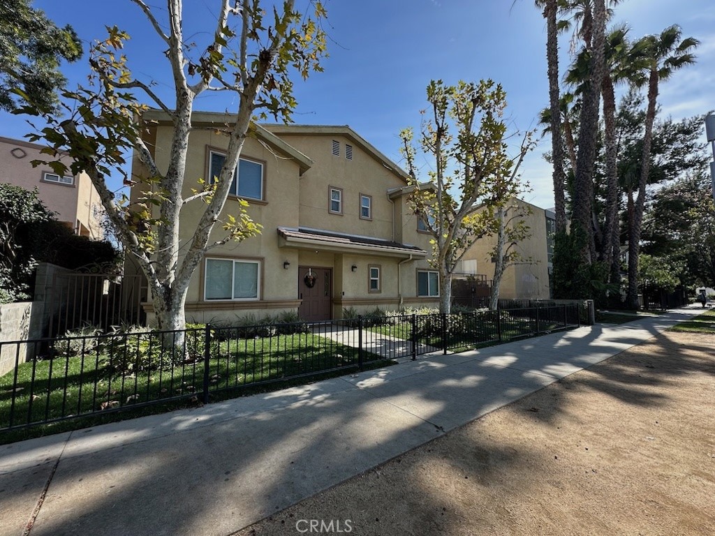 6446 Woodley Avenue #3