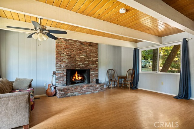 Detail Gallery Image 5 of 21 For 186 Hemlock Dr, Lake Arrowhead,  CA 92352 - 3 Beds | 1/1 Baths