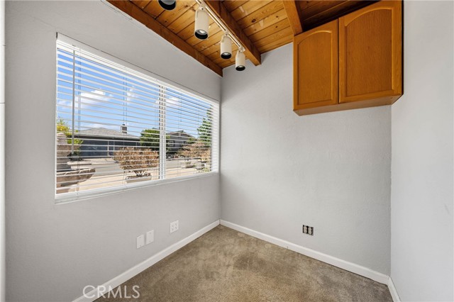 7762 Cora Drive, Lucerne CA: https://media.crmls.org/medias/2fc43604-2c62-4641-8f7f-0d514324e41f.jpg