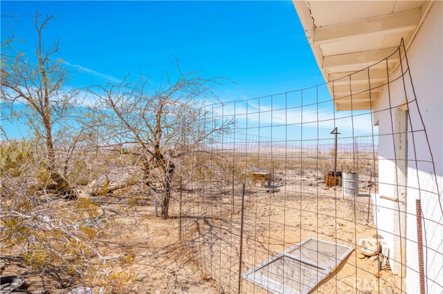 Detail Gallery Image 36 of 43 For 7525 Isleta Rd, Twentynine Palms,  CA 92277 - 0 Beds | 1 Baths