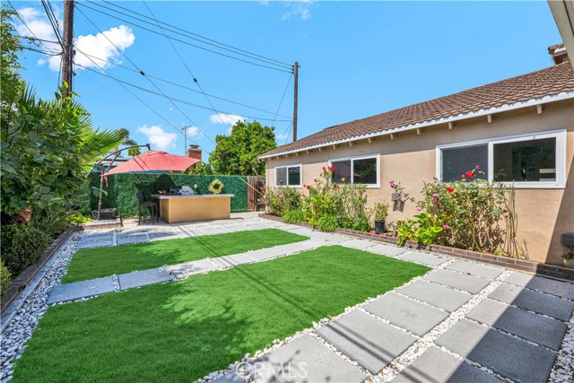 16761 Montclair Lane, Huntington Beach CA: https://media.crmls.org/medias/2fc47712-d012-440c-b2b9-e8b4fca54f4e.jpg