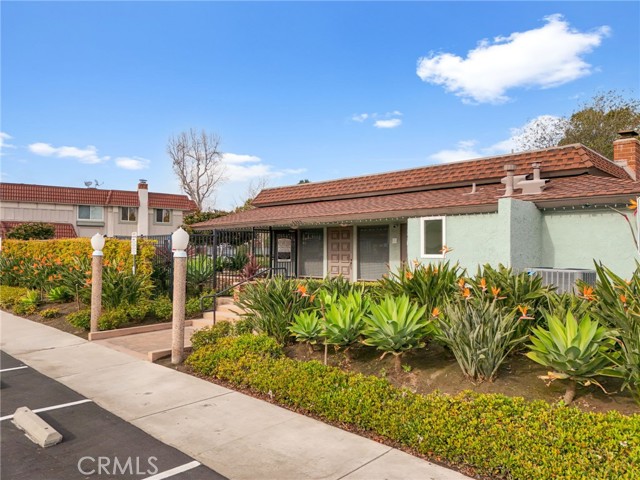 Image 37 of 42 For 6844 Southampton