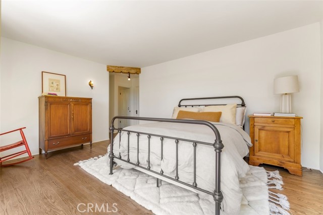 15113 Encanto Drive, Sherman Oaks CA: https://media.crmls.org/medias/2fc55421-16e5-4b56-9826-044f0b42f18f.jpg