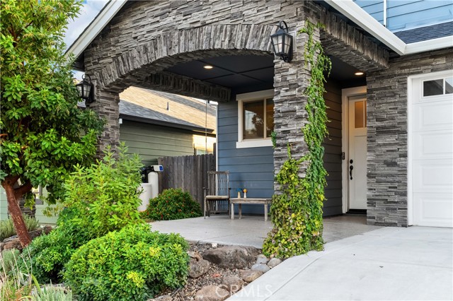 Detail Gallery Image 5 of 44 For 1110 Shumard Oak Way, Chico,  CA 95928 - 3 Beds | 2/1 Baths