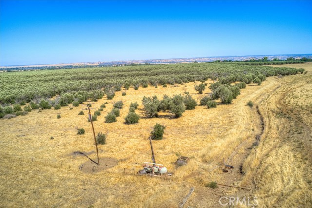 16 Rocky Drive, Oroville CA: https://media.crmls.org/medias/2fc5d552-bb60-4b8f-8994-aa2f38e0160a.jpg