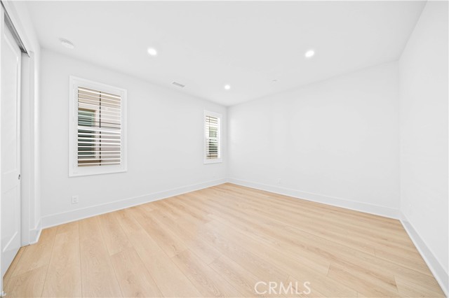 Detail Gallery Image 34 of 46 For 112 Oakstone, Irvine,  CA 92618 - 4 Beds | 3 Baths