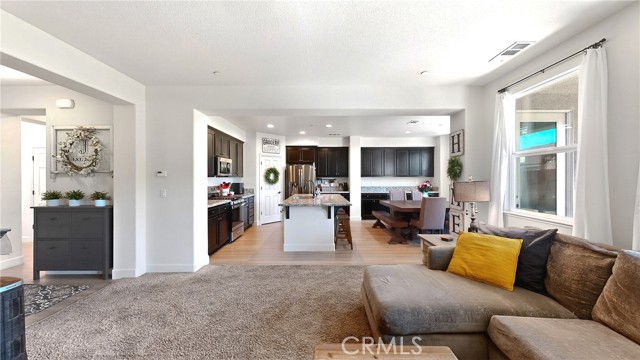 Detail Gallery Image 12 of 60 For 1164 Barcelona, Livingston,  CA 95334 - 4 Beds | 4 Baths