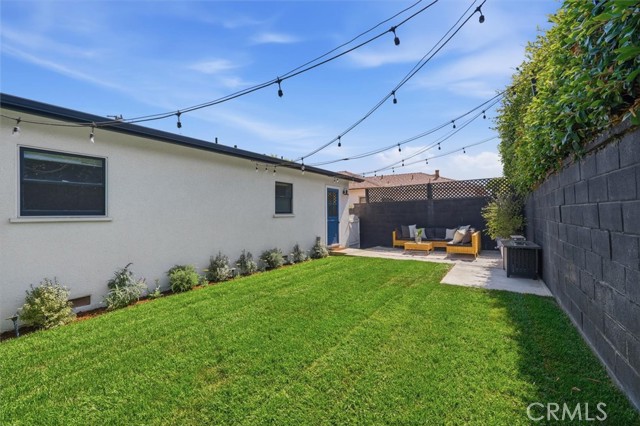 1039 8th Street, Hermosa Beach, California 90254, 2 Bedrooms Bedrooms, 0 ,1 BathroomBathrooms,Residential,For Sale,8th,0,SB26121769