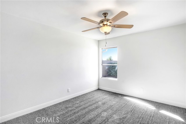 Detail Gallery Image 4 of 16 For 378 Loyola Ct, Hemet,  CA 92544 - 3 Beds | 2 Baths