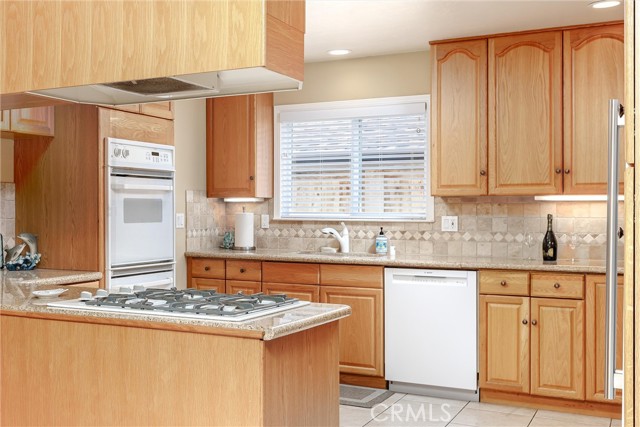 Image 4 of 25 For 134 Seacliff Drive