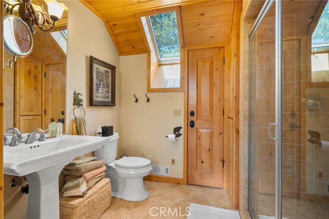 Detail Gallery Image 33 of 57 For 1947 Shady, Big Bear City,  CA 92314 - 5 Beds | 3/1 Baths