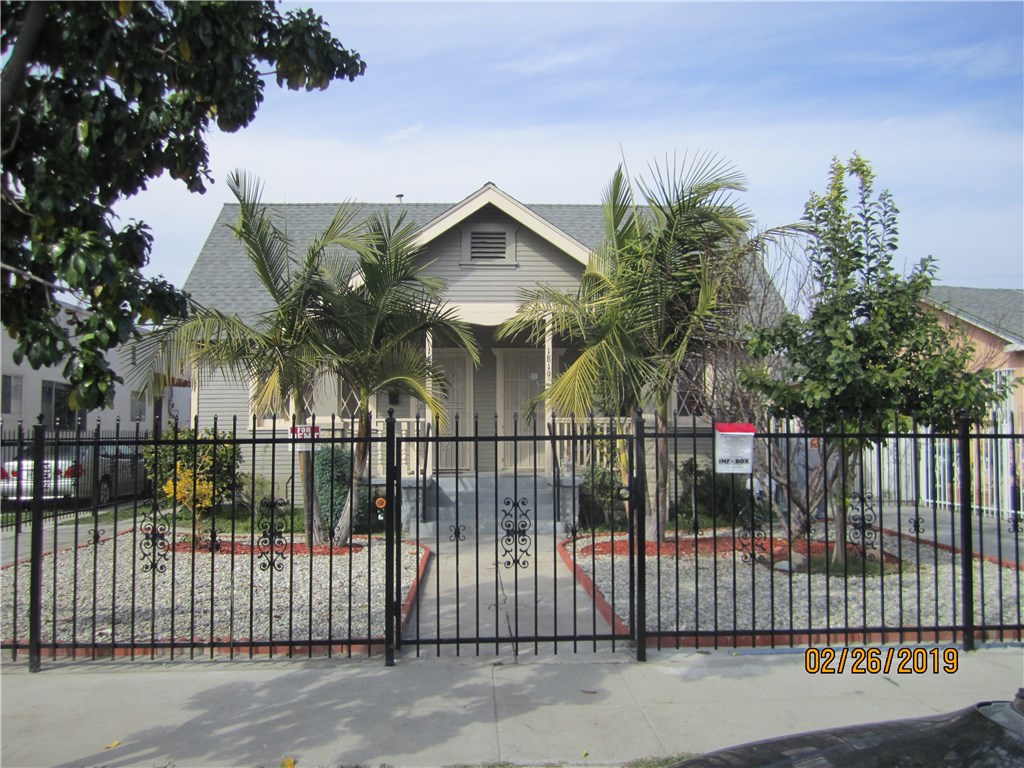 1819 Leighton Ave, Los Angeles, CA 90062