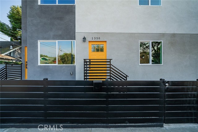 Detail Gallery Image 34 of 65 For 1348 W 41st Pl, Los Angeles,  CA 90037 - – Beds | – Baths