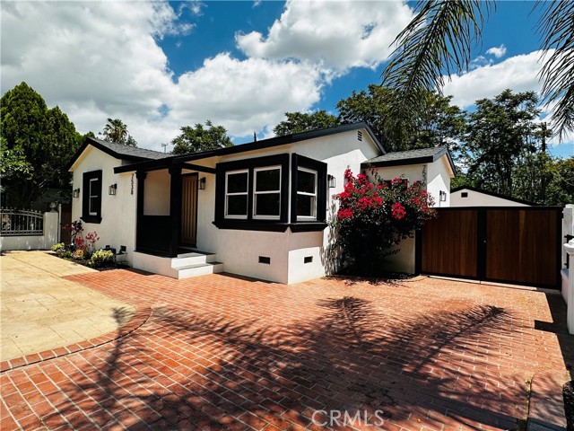 7538 Remmet Avenue, Canoga Park CA: https://media.crmls.org/medias/2fcc5d32-7917-4365-b04b-7c05b1511415.jpg