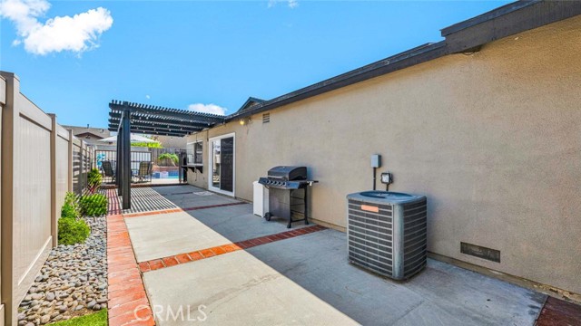 Detail Gallery Image 50 of 75 For 17452 Mayor Ln, Huntington Beach,  CA 92647 - 3 Beds | 2 Baths