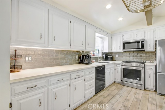 467 W Casad Street, Covina CA: https://media.crmls.org/medias/2fcd1256-7fd8-4194-b8f1-08f1899e8ba0.jpg
