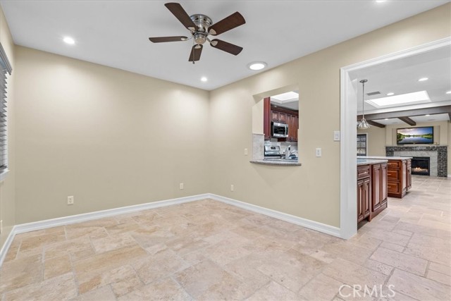 Detail Gallery Image 9 of 31 For 8471 Bedford Motor, Corona,  CA 92883 - 4 Beds | 4 Baths