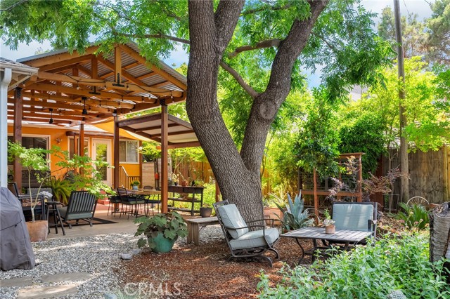 466 E 2nd Avenue, Chico CA: https://media.crmls.org/medias/2fcd6d5b-dc57-4ecd-8880-dbaacfc59bca.jpg