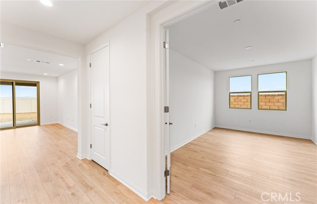 25200 Forest Hills Drive, Menifee CA: https://media.crmls.org/medias/2fcdeda6-3c8c-4d1b-88a7-c2f798a9f7bc.jpg