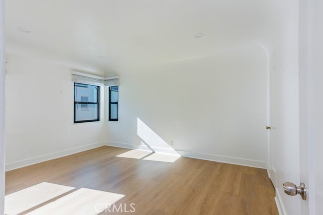 Detail Gallery Image 31 of 43 For 128 S Harper, Los Angeles,  CA 90048 - 3 Beds | 2 Baths