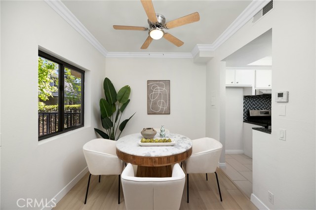 Detail Gallery Image 8 of 29 For 222 S Catalina Ave #8,  Pasadena,  CA 91106 - 3 Beds | 3/1 Baths