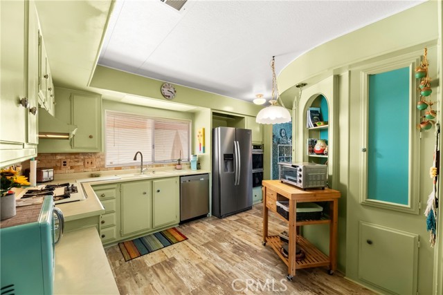 1735 Mango Way, Hemet CA: https://media.crmls.org/medias/2fcec3fe-261e-4250-8c72-e620fa400153.jpg