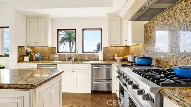 1699 Calle De Los Alamos, San Clemente CA: https://media.crmls.org/medias/2fcfb783-39c9-498b-acb3-169c590965ed.jpg