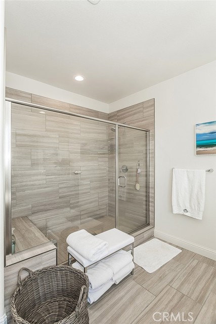 Image 38 of 75 For 877 Treasure Hills