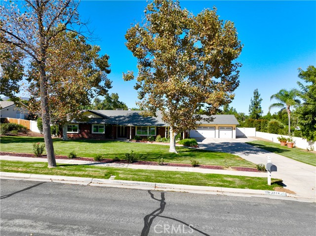 Detail Gallery Image 3 of 56 For 3024 Sonrisa Dr, Corona,  CA 92881 - 4 Beds | 3 Baths