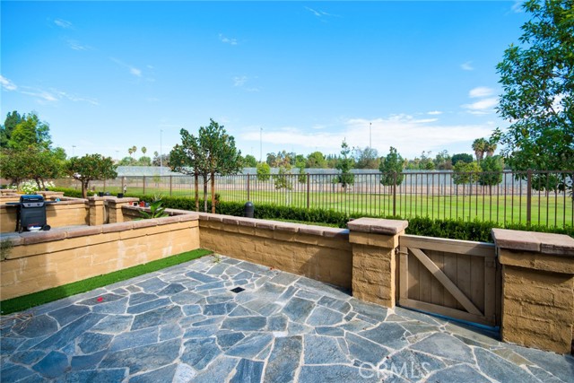 Detail Gallery Image 2 of 36 For 2437 Sanabria Ln, Brea,  CA 92821 - 3 Beds | 2/1 Baths