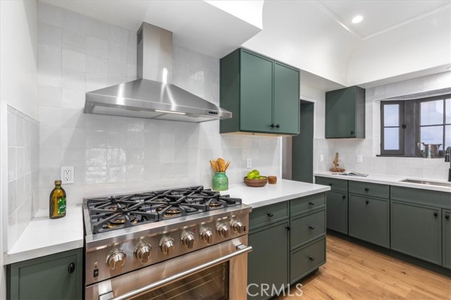 Detail Gallery Image 9 of 35 For 4251 Angeles Vista Bld, View Park,  CA 90008 - 3 Beds | 2 Baths