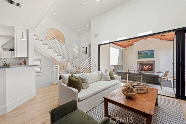 Detail Gallery Image 1 of 1 For 518 1/2 Jasmine, Corona Del Mar,  CA 92625 - 2 Beds | 2/1 Baths