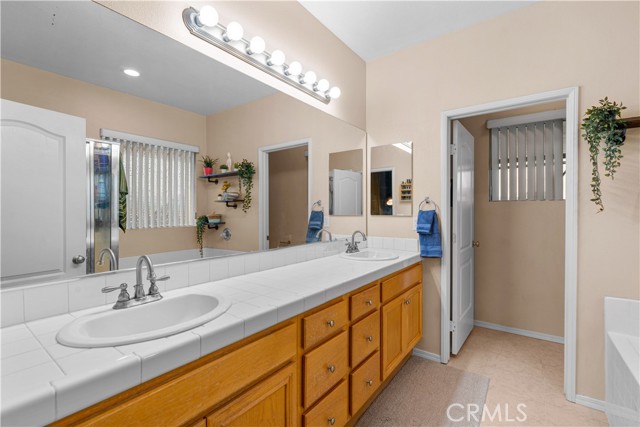 Detail Gallery Image 18 of 25 For 124 Lighthouse Ct., San Jacinto,  CA 92583 - 3 Beds | 2 Baths