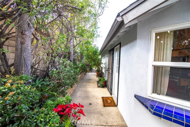 11958 Darby Avenue, Porter Ranch CA: https://media.crmls.org/medias/2fd264a8-0714-4b2f-b0fd-f6aac4349738.jpg