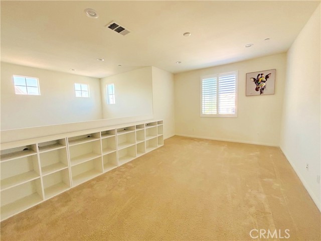 Detail Gallery Image 13 of 15 For 1617 Camden Ct, Redlands,  CA 92374 - 4 Beds | 3/1 Baths