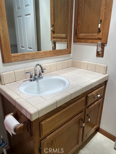 Image 16 of 25 For 360 Dover Court