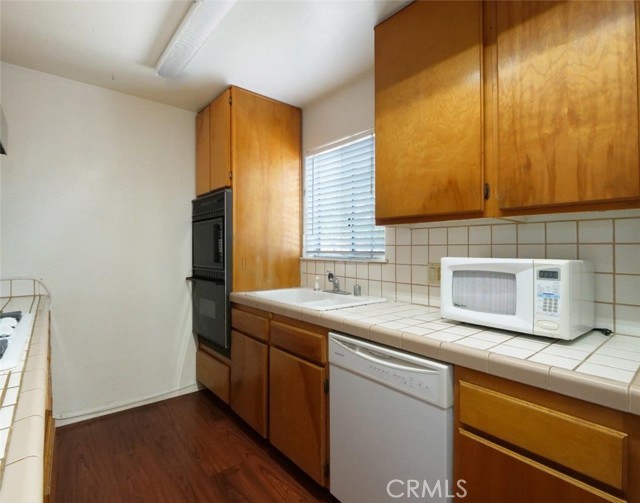 Detail Gallery Image 8 of 20 For 3819 W 190th St, Torrance,  CA 90504 - 3 Beds | 2 Baths